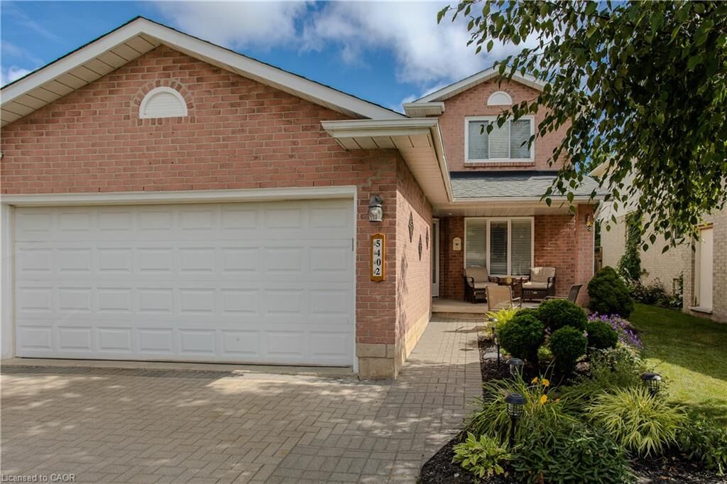 Property Photo:  5402 Sheldon Park Drive  ON L7L 5X1 
