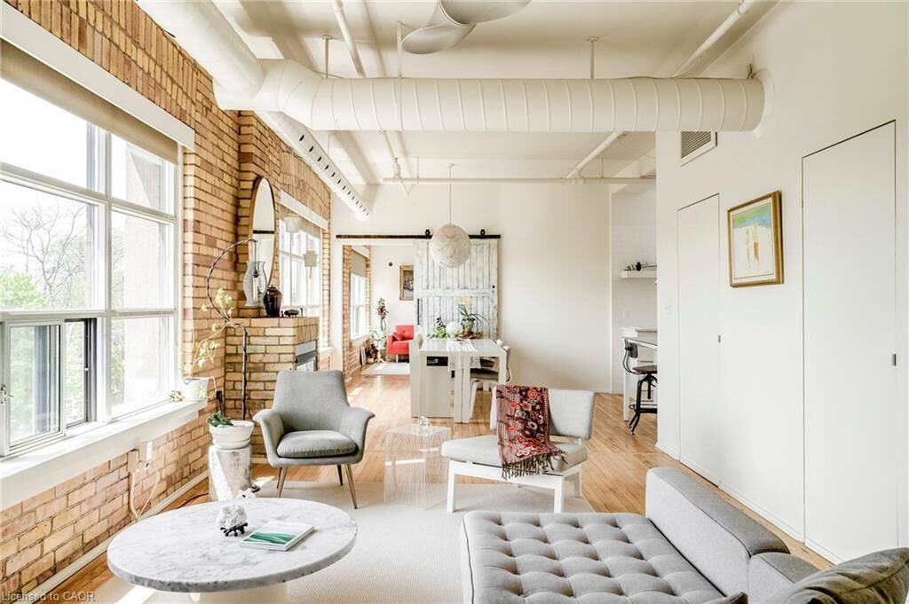Property Photo:  36 Margaret Street 42  ON L8P 4C8 