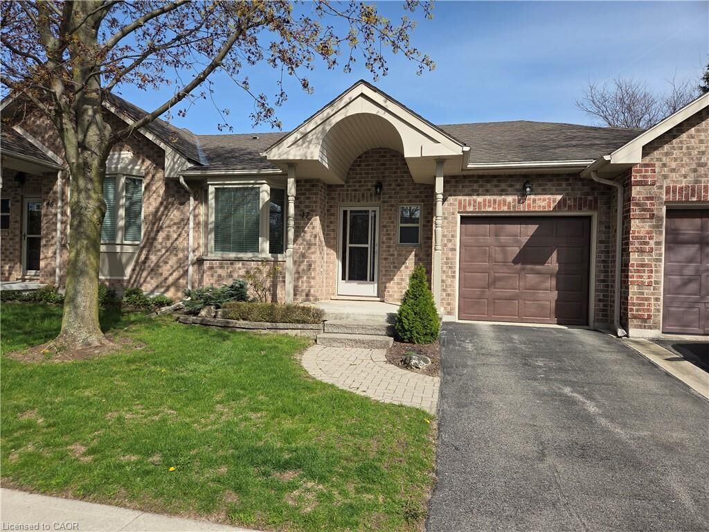 Property Photo:  47 Greentrail Drive  ON L0R 1W0 