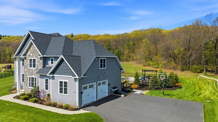 Property Photo:  10 Fitch Farm Way  MA 01073 