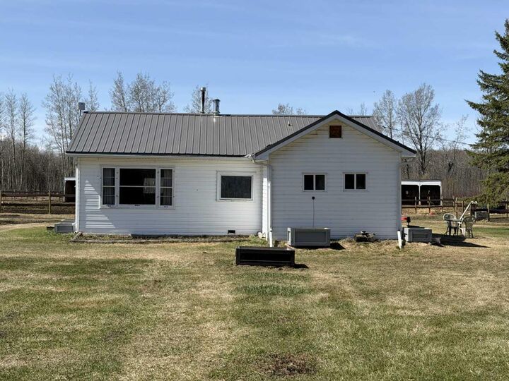 Property Photo:  10014B 2 Highway  AB T0G 1K0 
