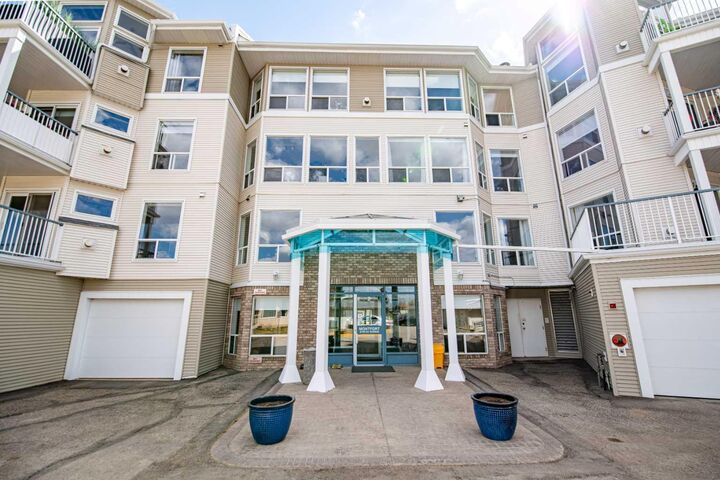 Property Photo:  6118 53 Avenue 307  AB T4N 6P7 