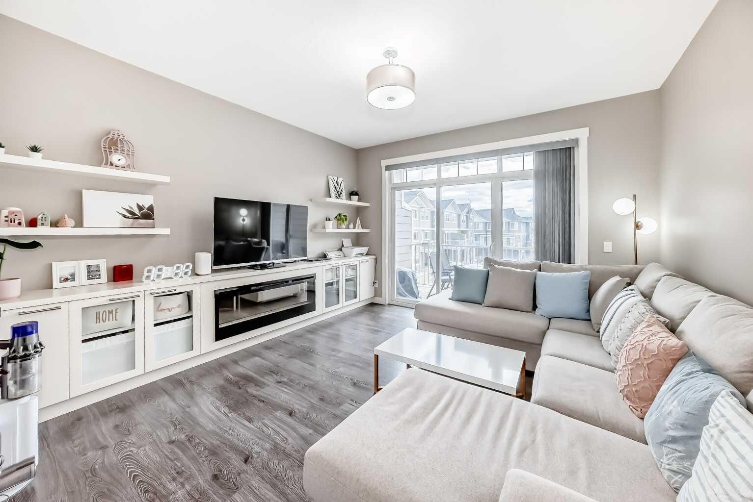 Property Photo:  1651 Symons Valley Parkway NW  AB T3P 0R9 