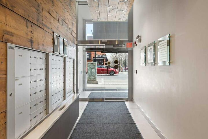 Property Photo:  301 10 Street NW 304  AB T2N 1V5 