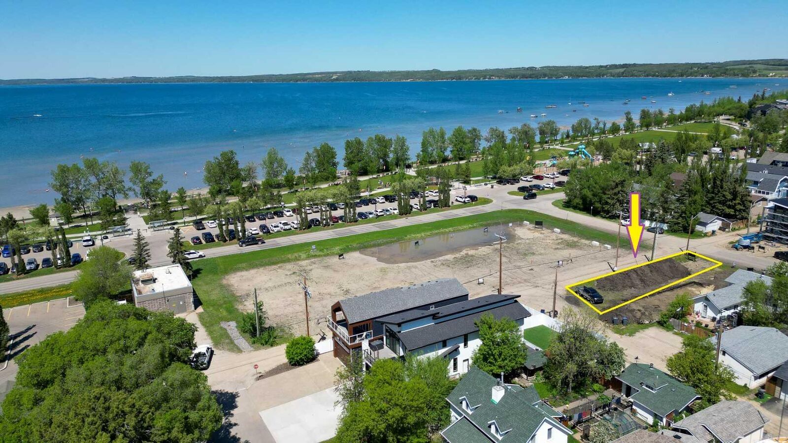 Property Photo:  5020 42 Street  AB T4S 1C1 