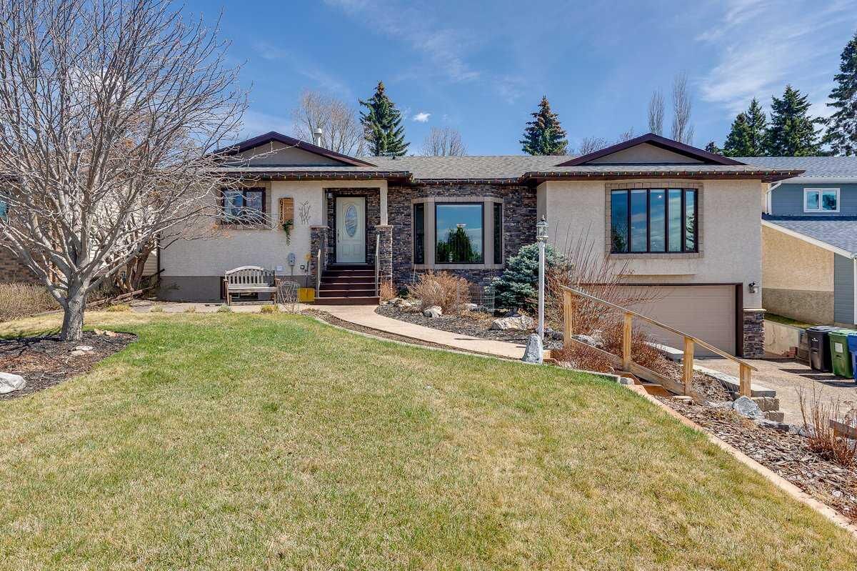Property Photo:  6119 60 Street  AB T4T 1K3 