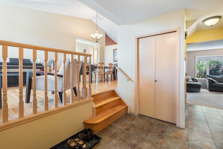 Property Photo: 113 Sierra Vista Terrace SW AB T3H 3C4