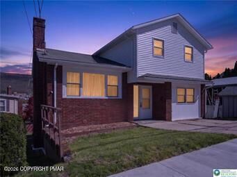 Property Photo:  2 E Center Street  PA 18240 