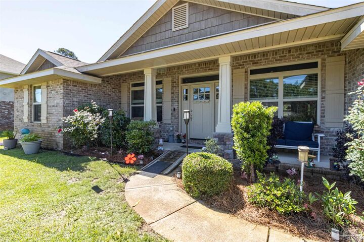 Property Photo:  6739 Indian St  FL 32566 