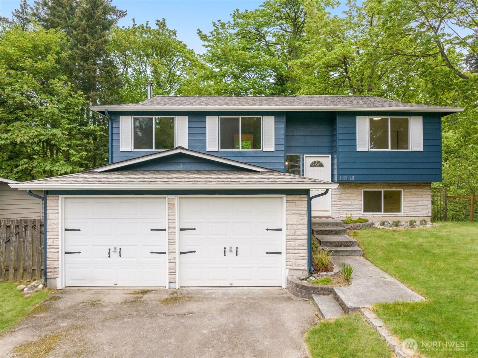 Property Photo:  15718  126th Place NE  WA 98072 