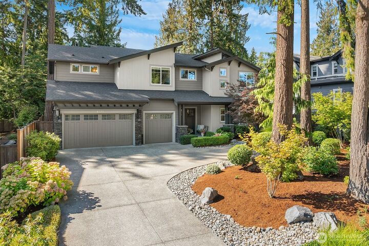 Property Photo:  4525  90th Avenue SE  WA 98040 