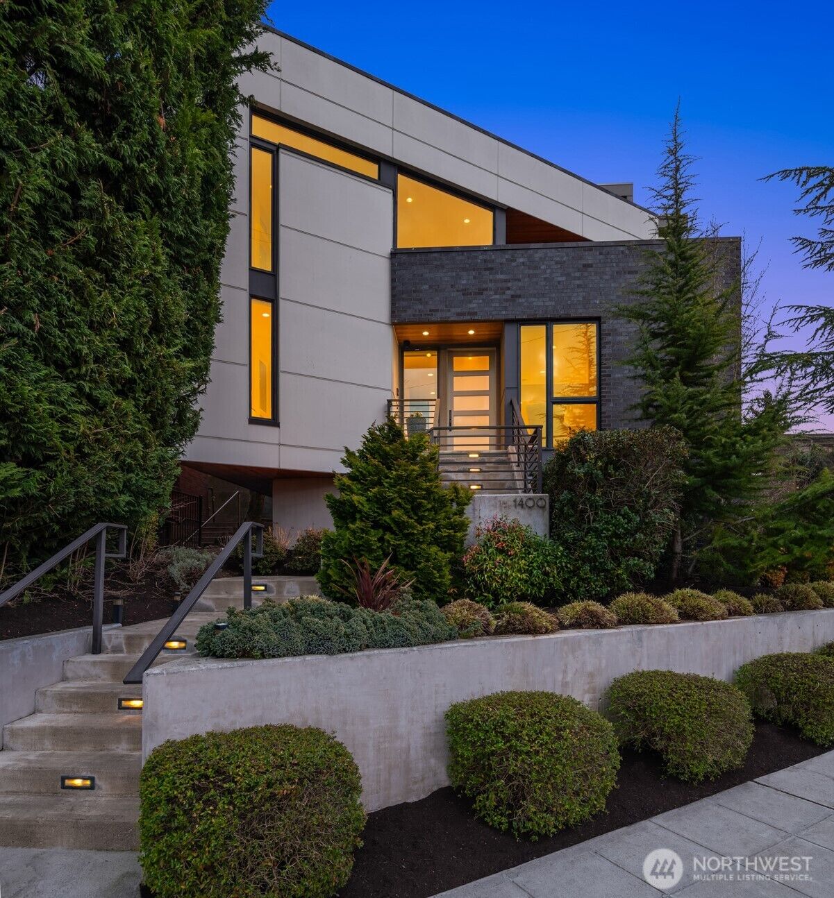 Property Photo:  1400  Olympic Way W  WA 98119 