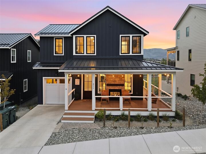 Property Photo:  211  Bluebell Court  WA 98816 