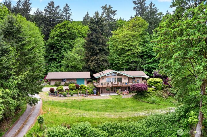 Property Photo:  10427  Sunrise Beach Drive NW  WA 98332 