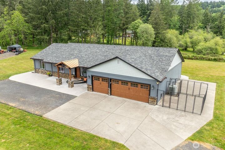 Property Photo:  300  Cole Road  WA 98626 