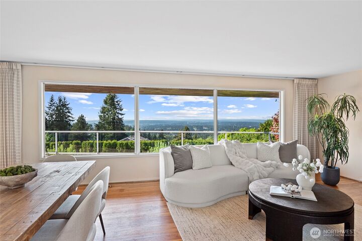 Property Photo: 14508 SE 50th Street WA 98006
