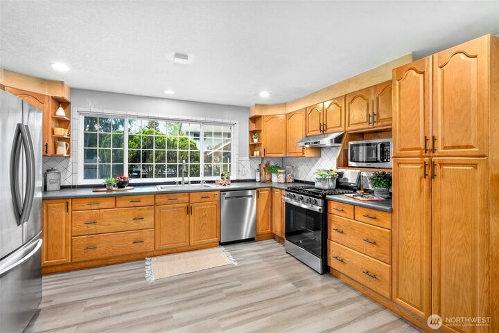 Property Photo: 5125 137th Street SE WA 98208