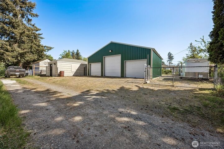 Property Photo:  2207 E George Street  WA 98404 
