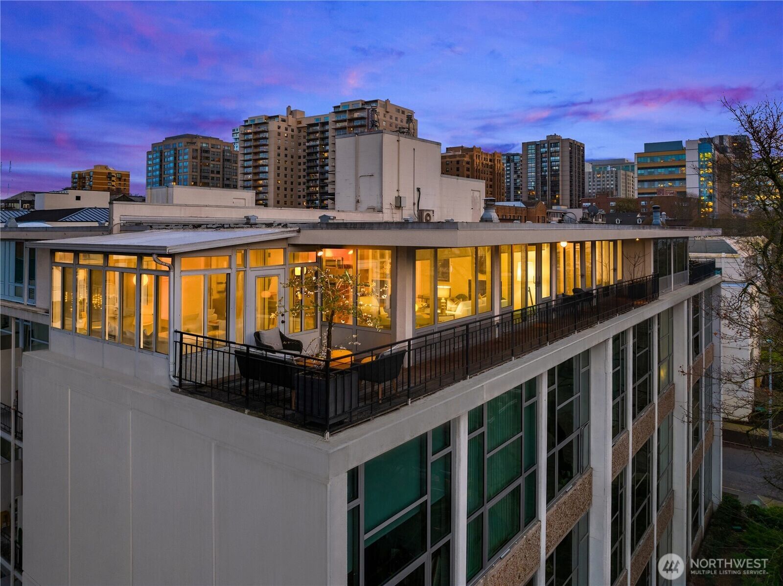 Property Photo:  1000  Union Street Ph-A  WA 98101 