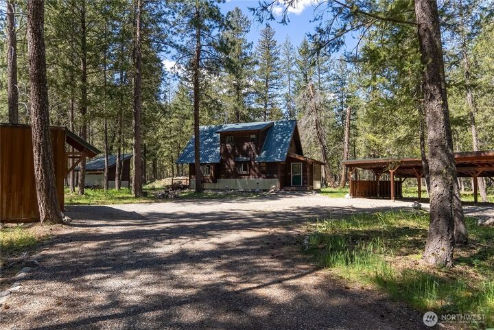 Property Photo: 651 Lost River Rd WA 98833