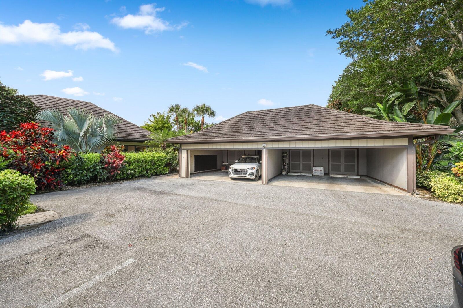Property Photo:  2835 Polo Island Drive H104  FL 33414 