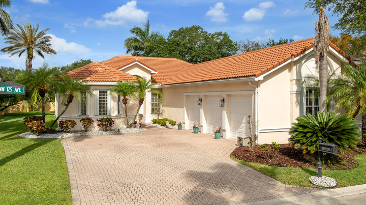 Property Photo: 6246 NW 125th Avenue FL 33076