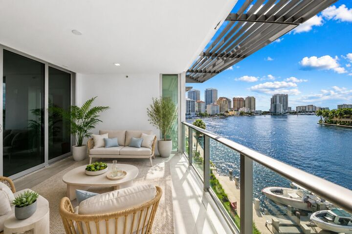 Property Photo: 435 Bayshore Drive 302 FL 33304