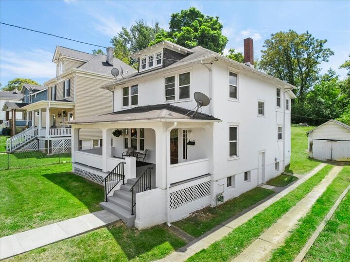 Property Photo:  1714 Chapman Ave SW  VA 24016 