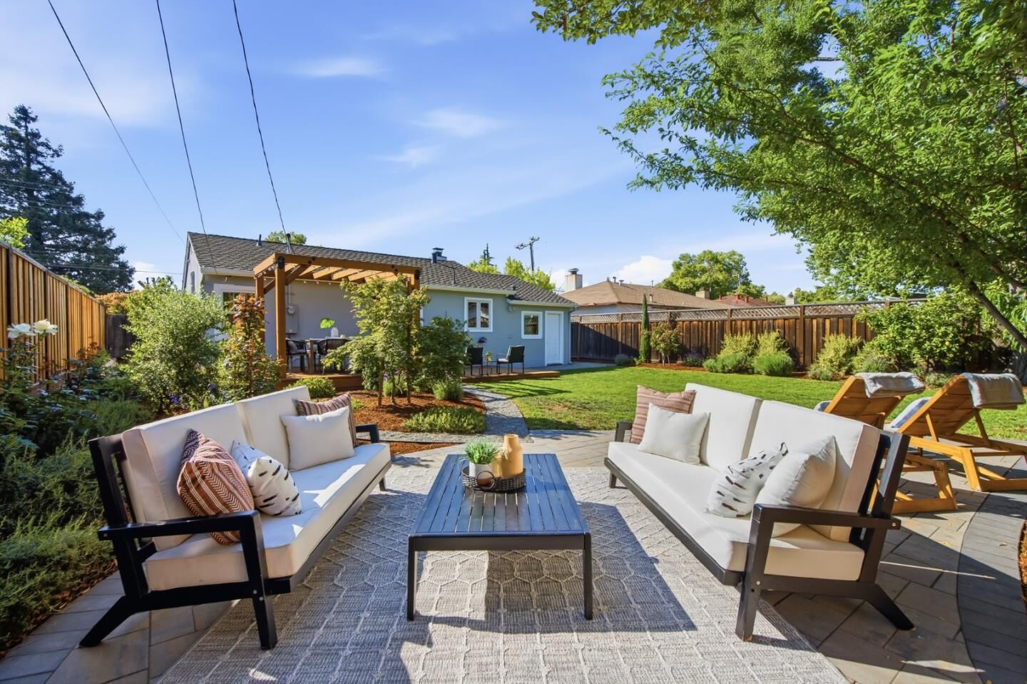 Property Photo:  916 5th Avenue  CA 94063 