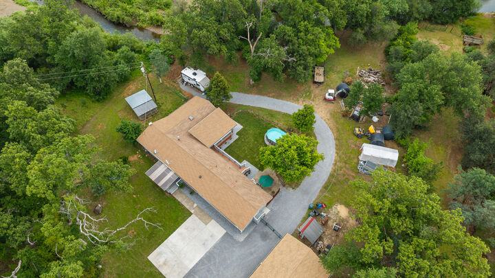 Property Photo: 9891 Harley Leighton Road CA 96003
