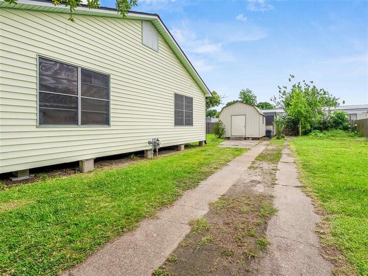 Property Photo:  320 Pitre Street  LA 70663 