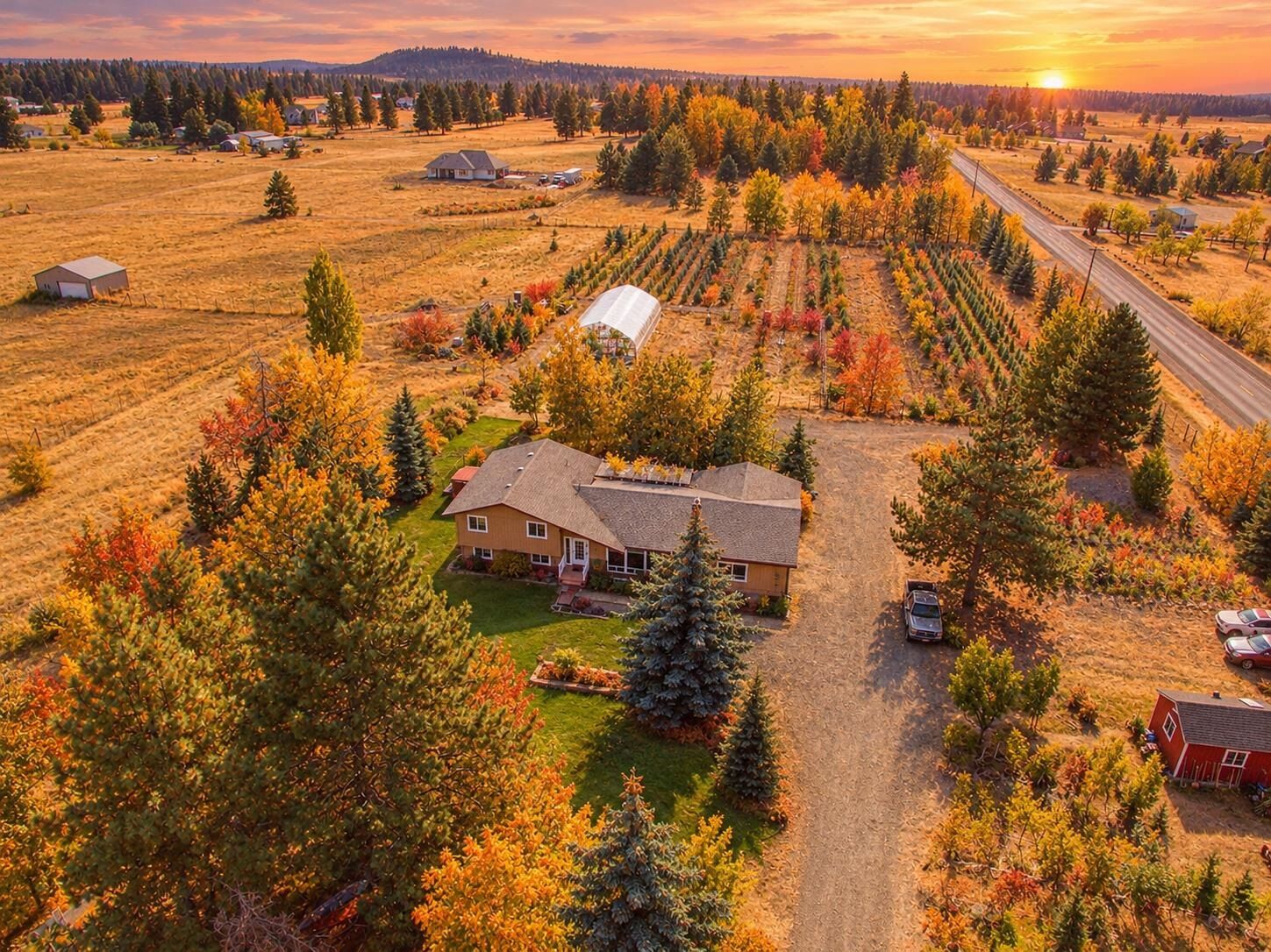 Property Photo: 1415 W Viewmont Rd WA 99224