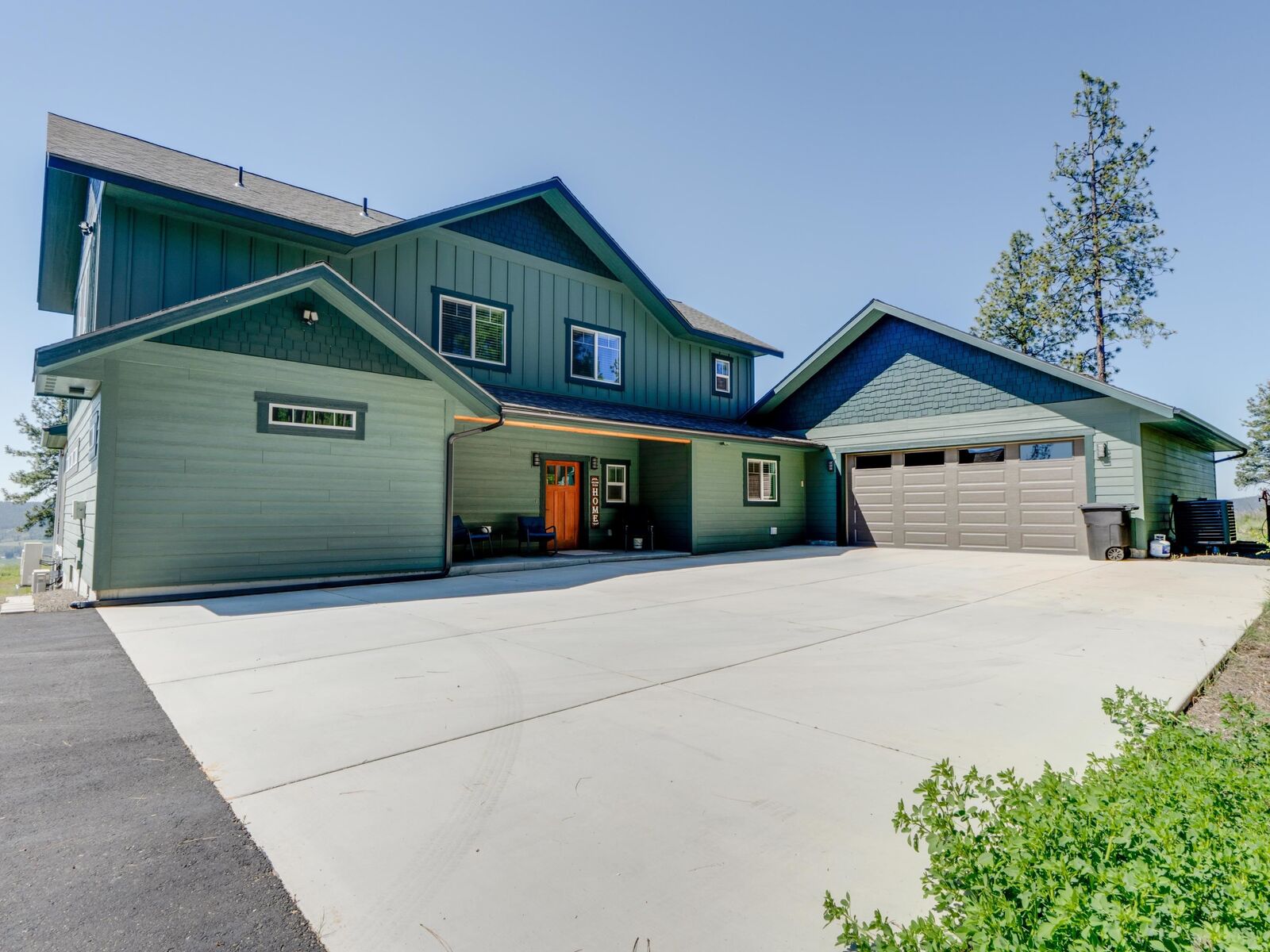 Property Photo: 6560 Pine Ridge Way WA 99026