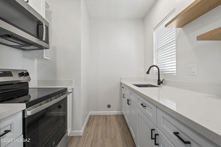 Property Photo:  717 N 7th Avenue D  AZ 85705 