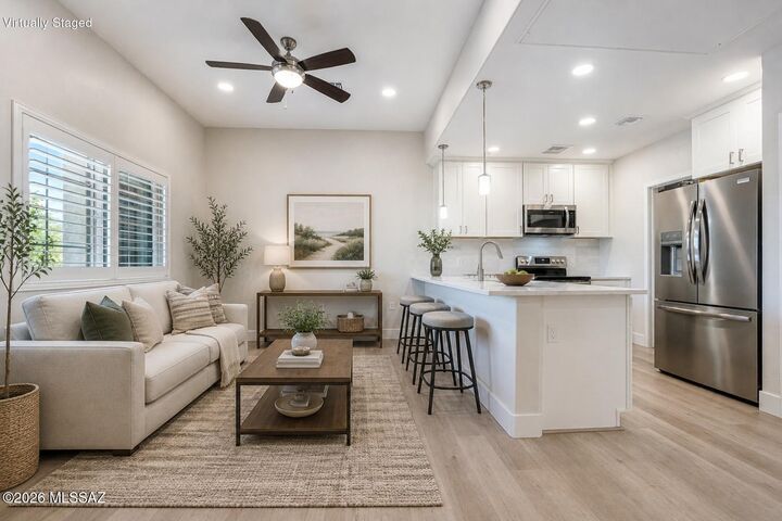 Property Photo: 2042 E River Road 204 AZ 85718