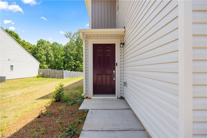Property Photo: 5321 Murray Road NC 27106