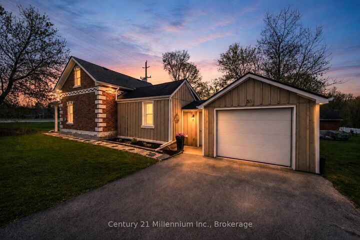 Property Photo:  38 Alice Street  ON N0C 1E0 