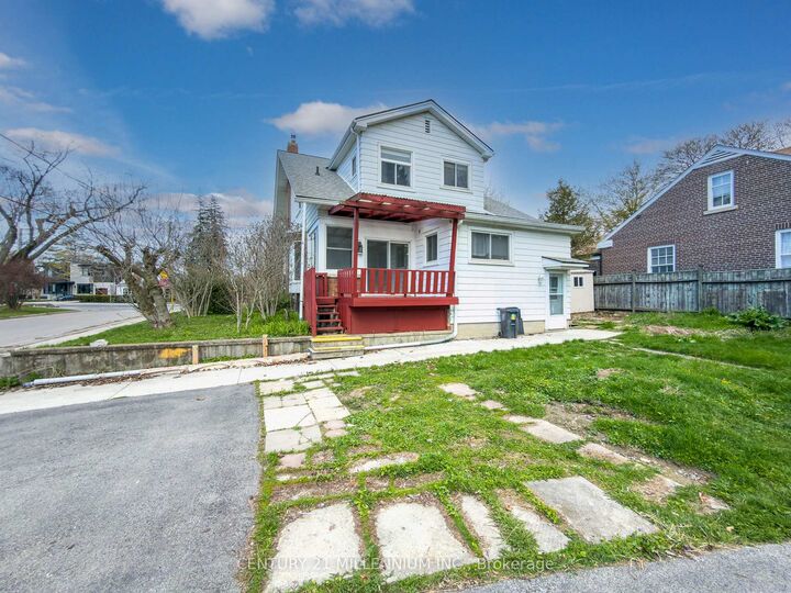 Property Photo:  2585 Lake Shore Boulevard W  ON M8V 1G3 