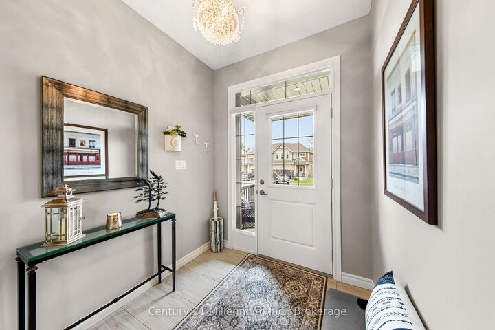 Photo de la propriété:  1010 Wright Drive  ON L4R 0E4 