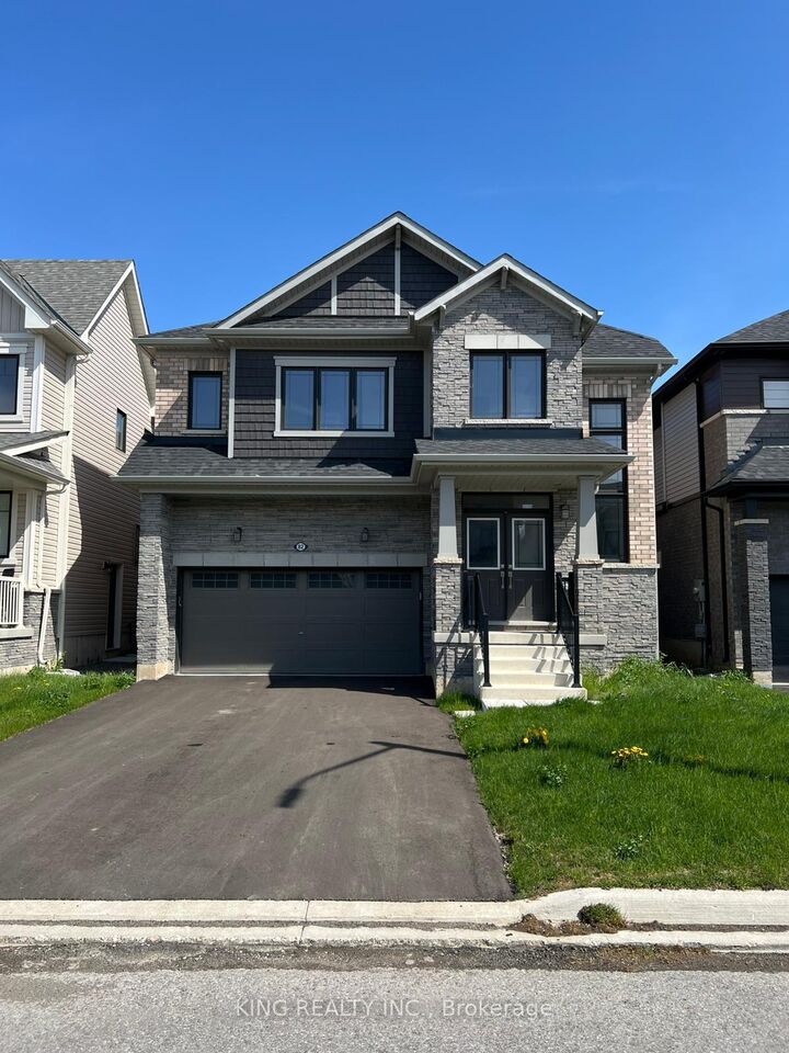 82 Sunflower Crescent — photo 1