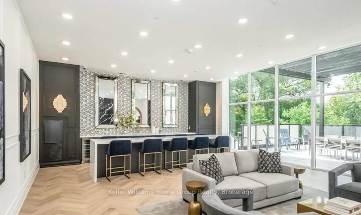 Property Photo: 71 Wyndham Street S 1201 ON N1E 0T1