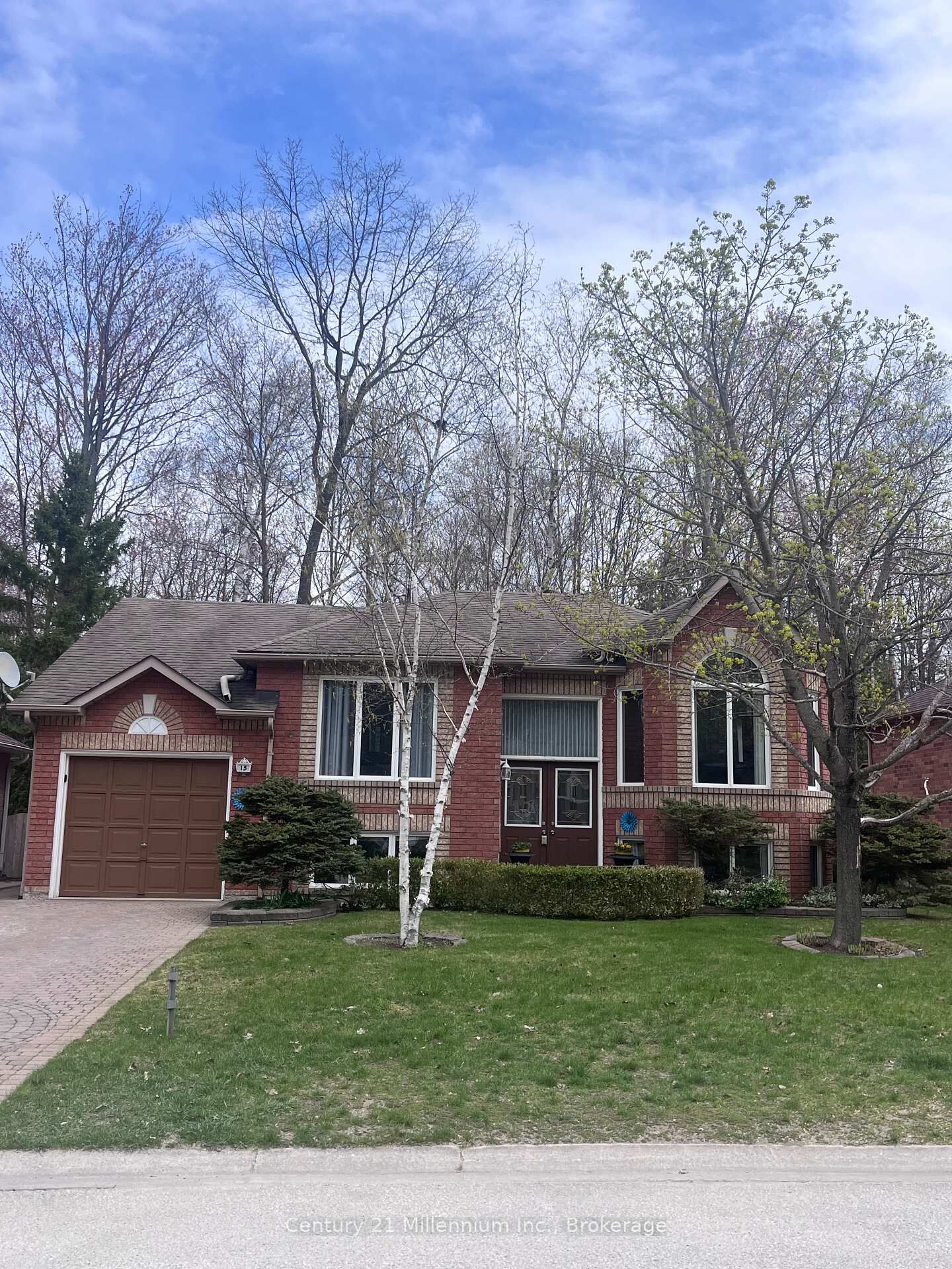 Photo de la propriété:  15 Brillinger Drive  ON L9Z 1L4 