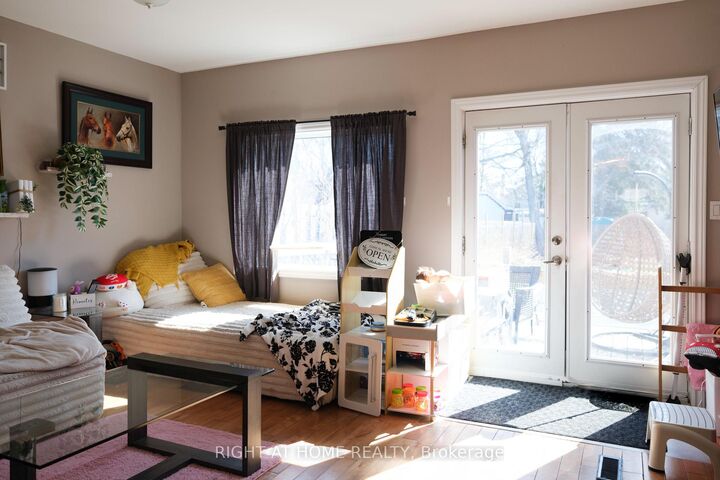 Property Photo: 245 Harriet Street ON K7S 2T4