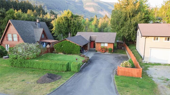 Property Photo: 41 Somenos St BC V0R 2G0