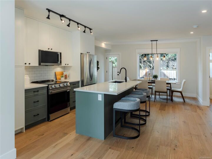 Property Photo:  1830 Allenby St #4  BC V8R 3B7 