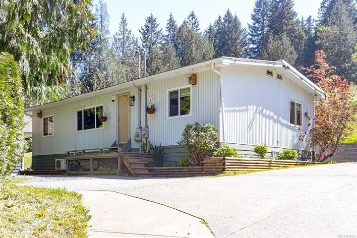Property Photo: 3662 Telegraph Rd BC V0R 1L4