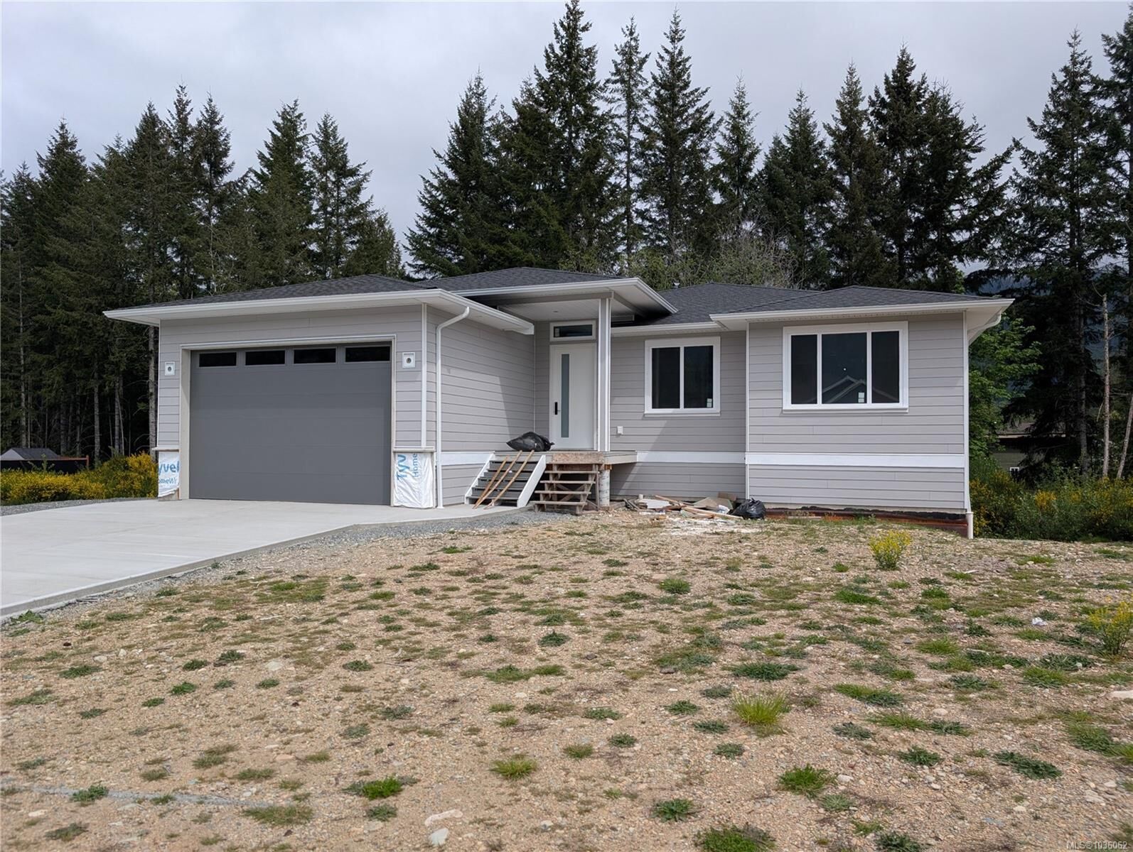 Property Photo: 149 Edgewood Dr BC V0R 2G0
