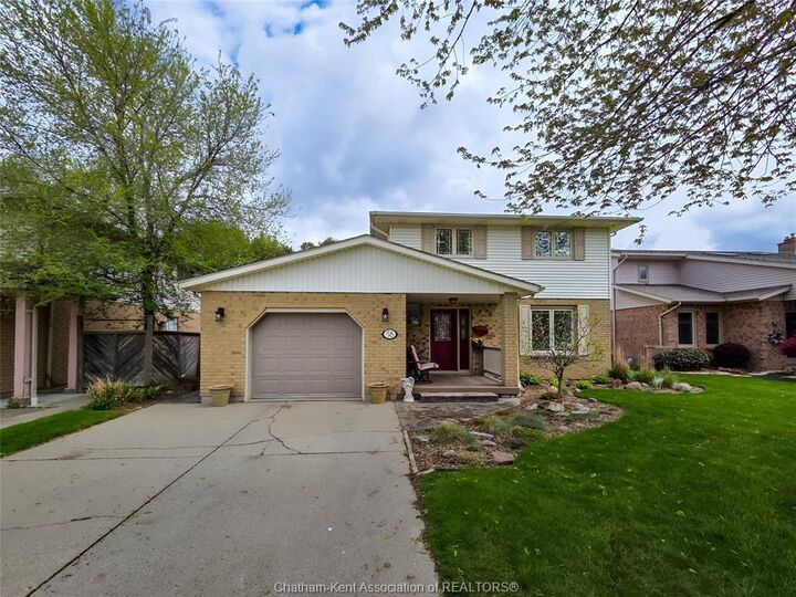 58 Harvest Crescent — photo 1