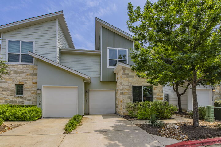 Property Photo: 3108 E 51st Street 1101 TX 78723