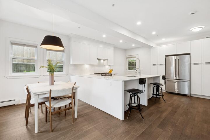 Property Photo:  244 E 5th Street 2  BC V7L 1L7 